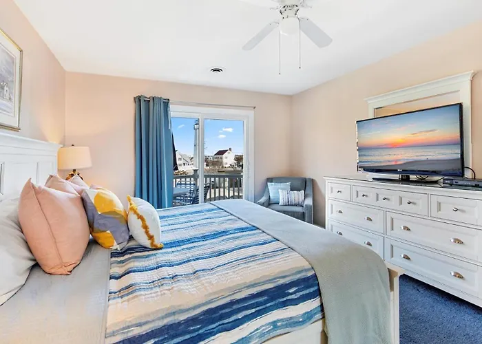 Lighthouse Point Villa
